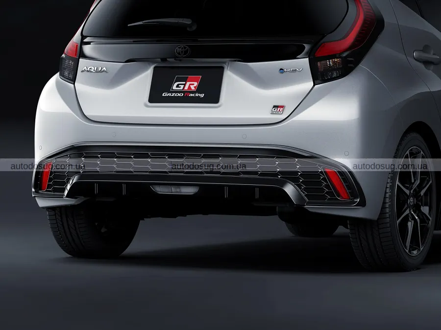 Оновлена Toyota Aqua повернула версію GR Sport