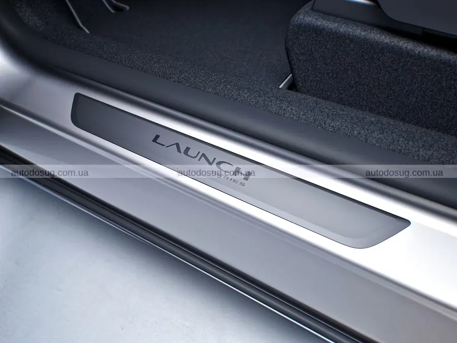 Подовжений Tesla Model Y отримав третій ряд