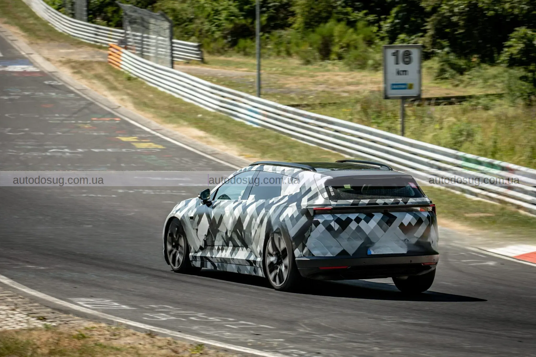 Polestar 4 отримав практичніший кузов