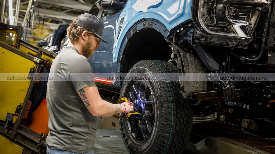 Снеки на заводах Ford обернулися звільненнями