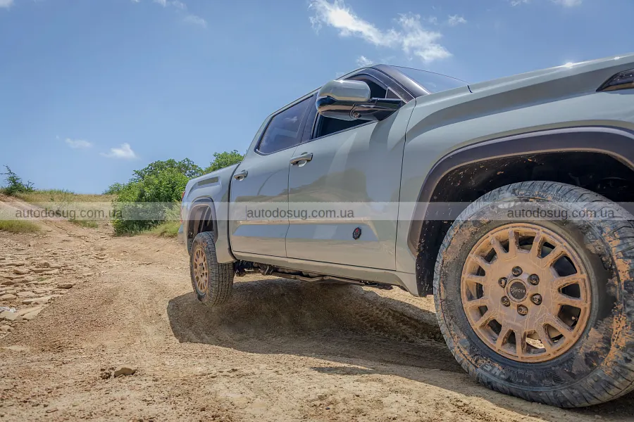 Toyota готує для Tundra дешевший Trailhunter
