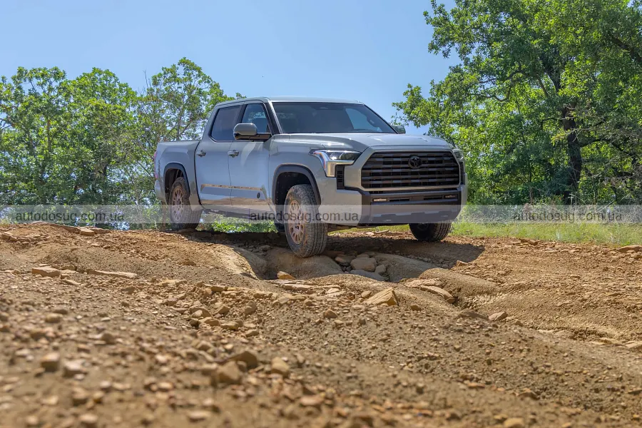 Toyota готує для Tundra дешевший Trailhunter