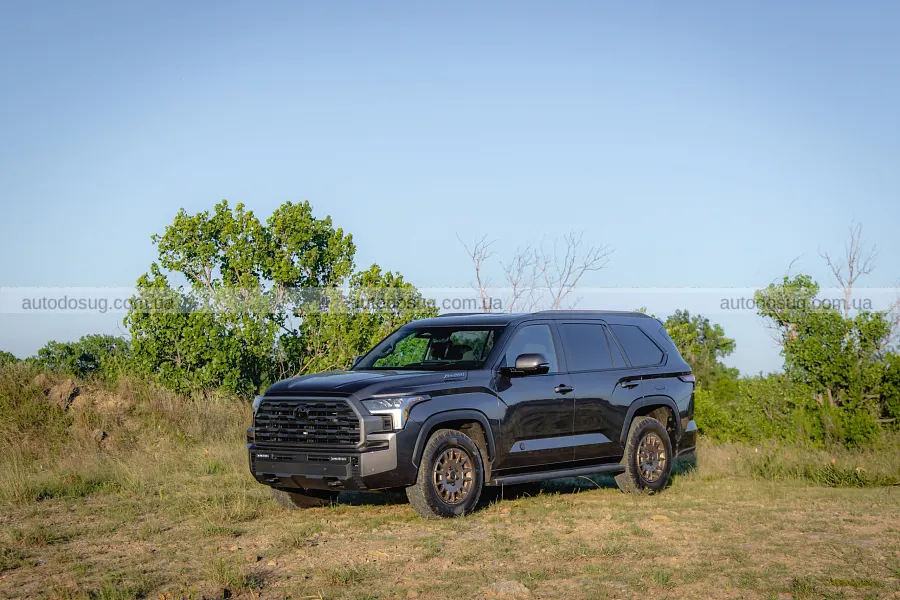Toyota Sequoia змінилася і отримала Trailhunter