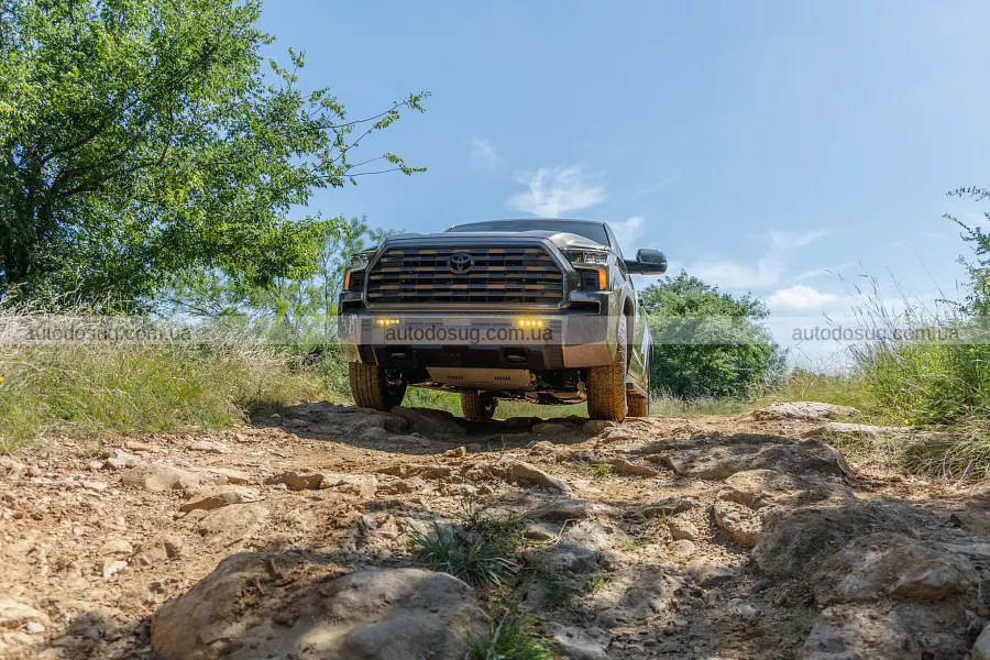 Toyota Sequoia змінилася і отримала Trailhunter