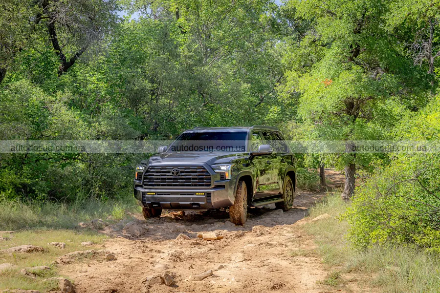 Toyota Sequoia змінилася і отримала Trailhunter