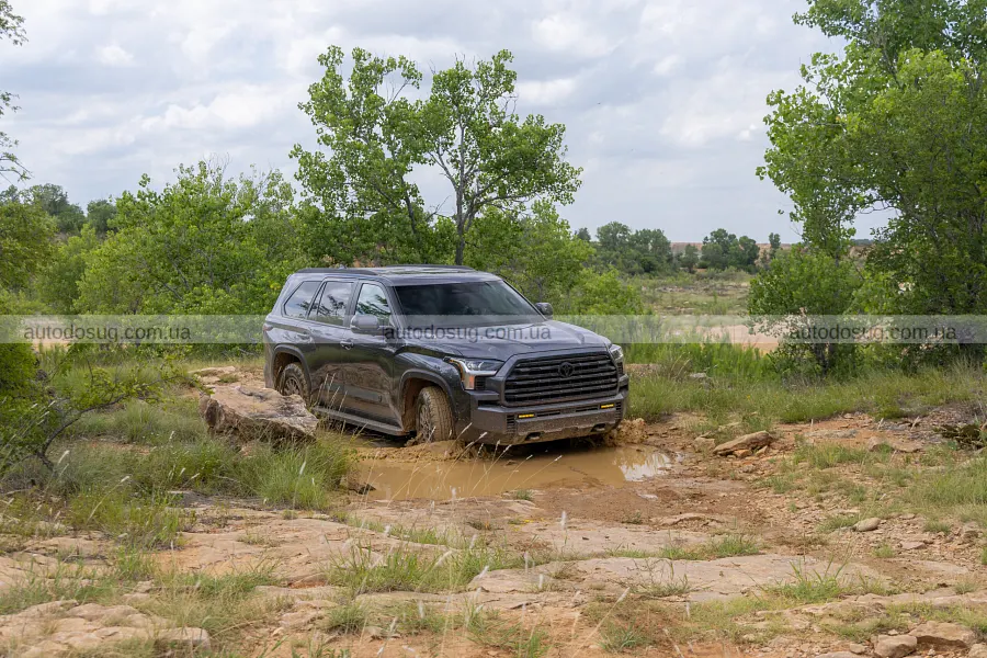 Toyota Sequoia змінилася і отримала Trailhunter