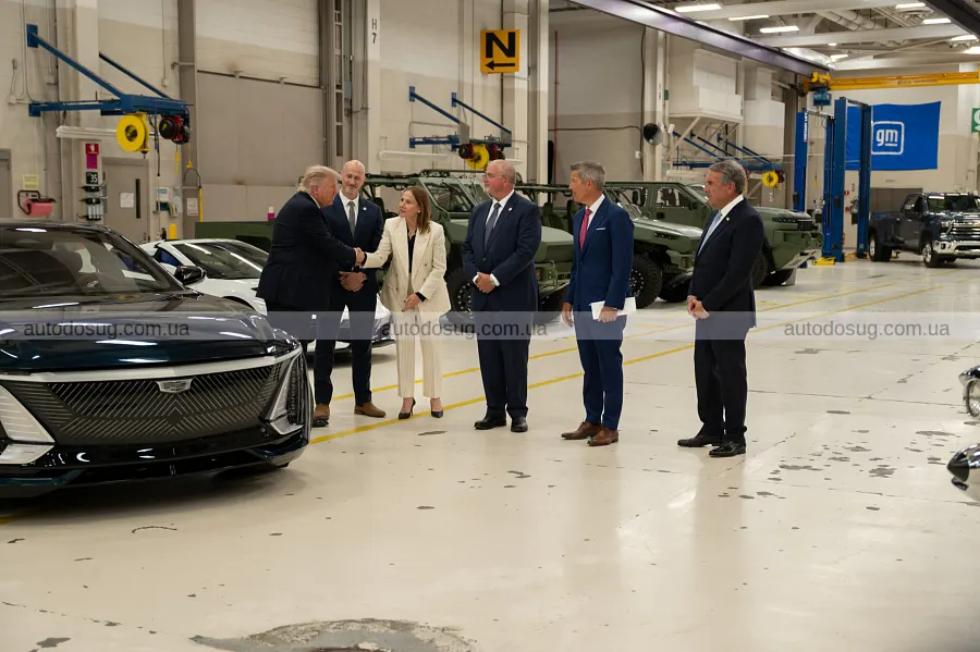 Трамп підтвердив замовлення 250 Cadillac Escalade