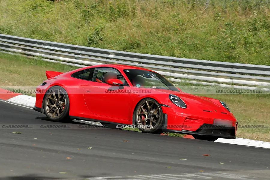 У Porsche помітили GT3 Touring з «качиним хвостом»