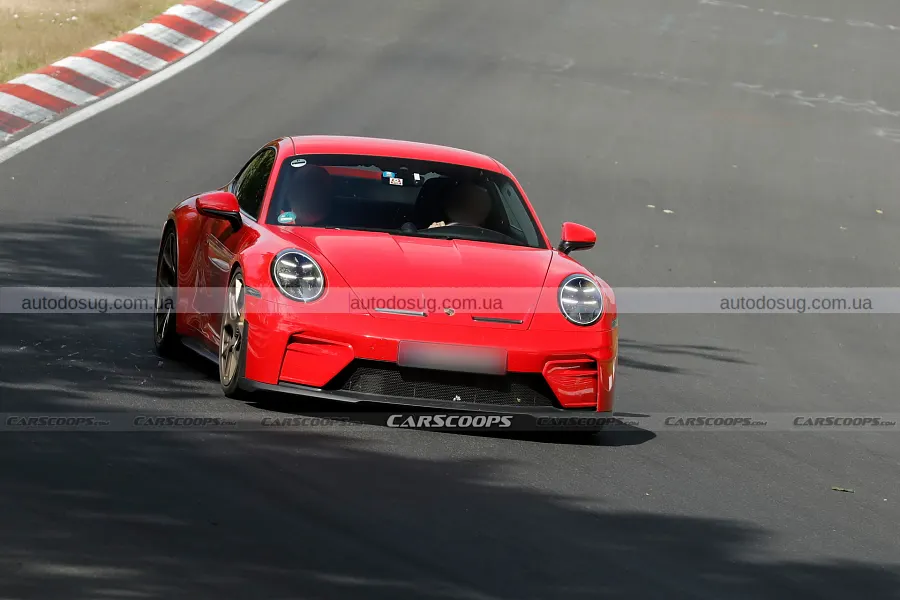 У Porsche помітили GT3 Touring з «качиним хвостом»