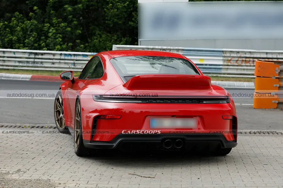 У Porsche помітили GT3 Touring з «качиним хвостом»