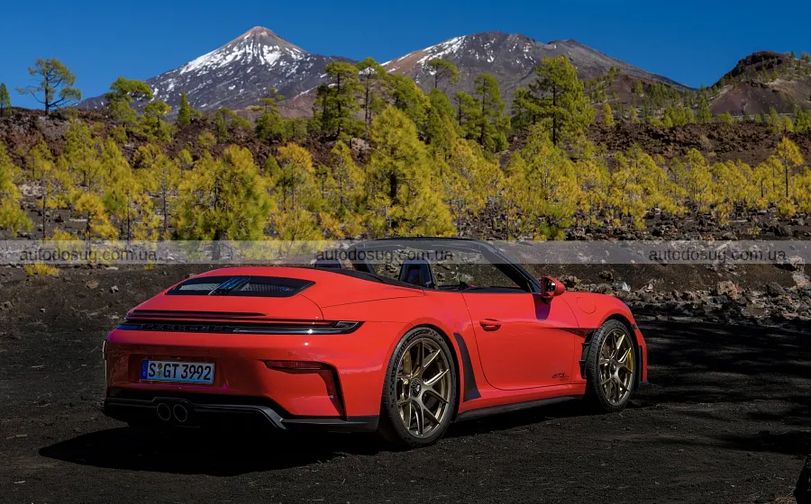 У Porsche помітили GT3 Touring з «качиним хвостом»