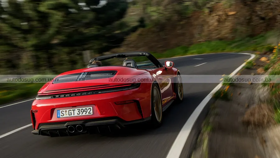 У Porsche помітили GT3 Touring з «качиним хвостом»