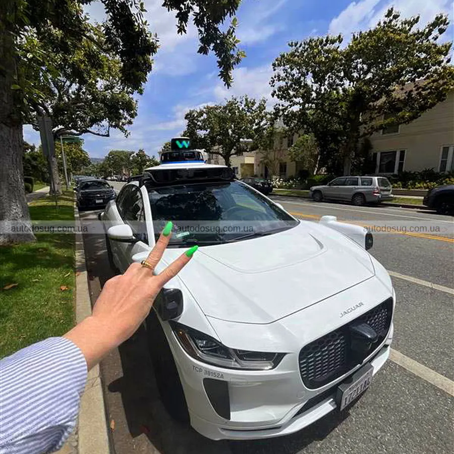 Waymo в Остіні зібрала десятки штрафів за паркування
