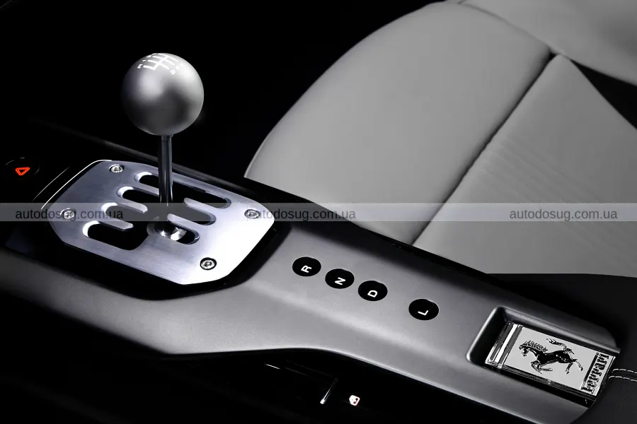 Bugatti заговорила про V16 з ручною коробкою