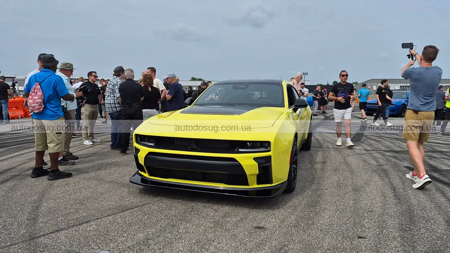 Dodge повернув Charger Super Bee з 600 к.с.