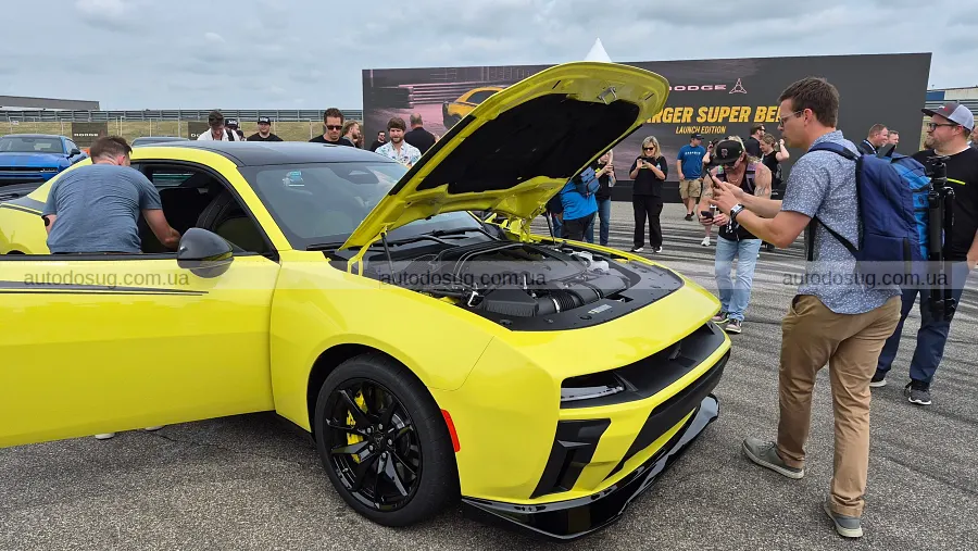Dodge повернув Charger Super Bee з 600 к.с.
