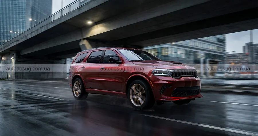 Dodge привіз яскравий Durango і Charger з механікою