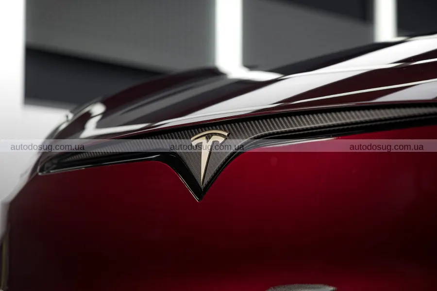 Дизайнер Tesla вирішив не чіпати свій Model S