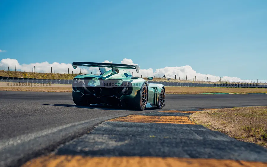 Фан-кар McMurtry приїде в Монтерей із 1000 к.с.
