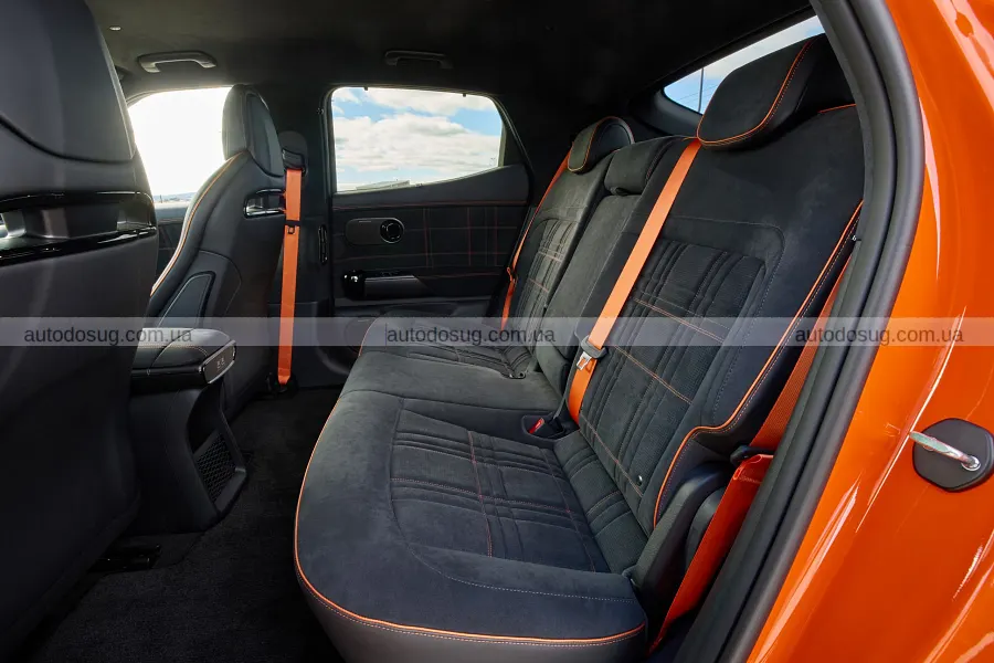 Genesis GV60 Magma показав 641 сил без зайвого шуму