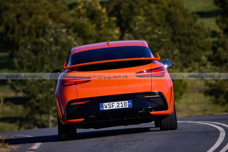 Genesis GV60 Magma показав 641 сил без зайвого шуму