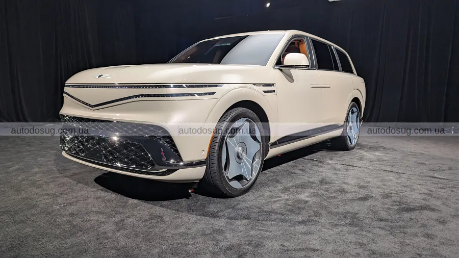 Genesis залишив шанс для бензинового GV90