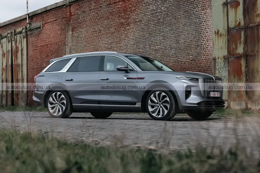 Hongqi цілиться в Австралію і готує дорогий седан