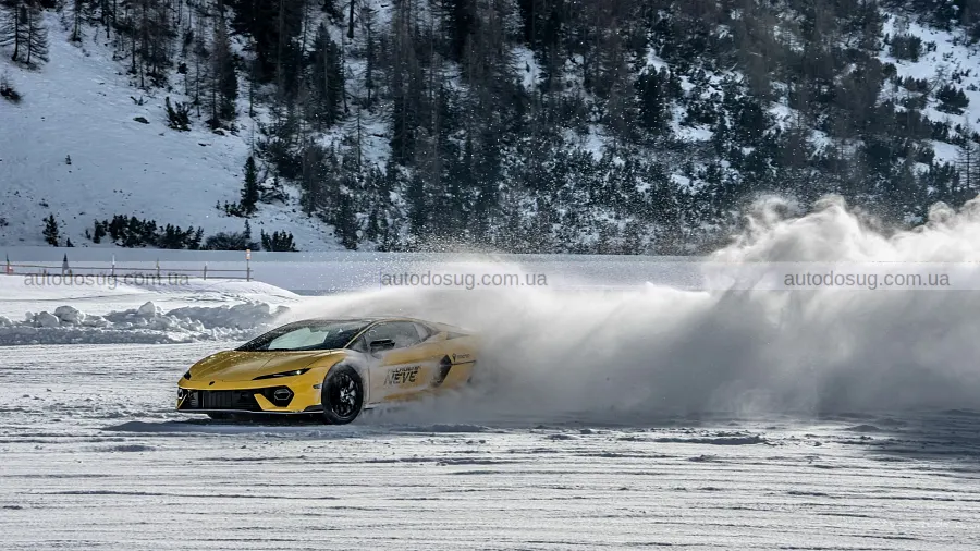 Lamborghini не поспішає повертати механіку
