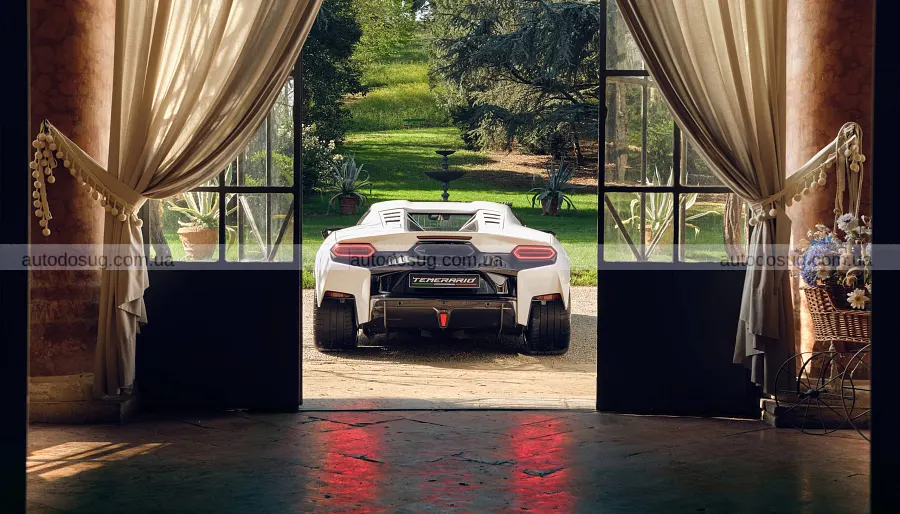 Lamborghini не поспішає повертати механіку