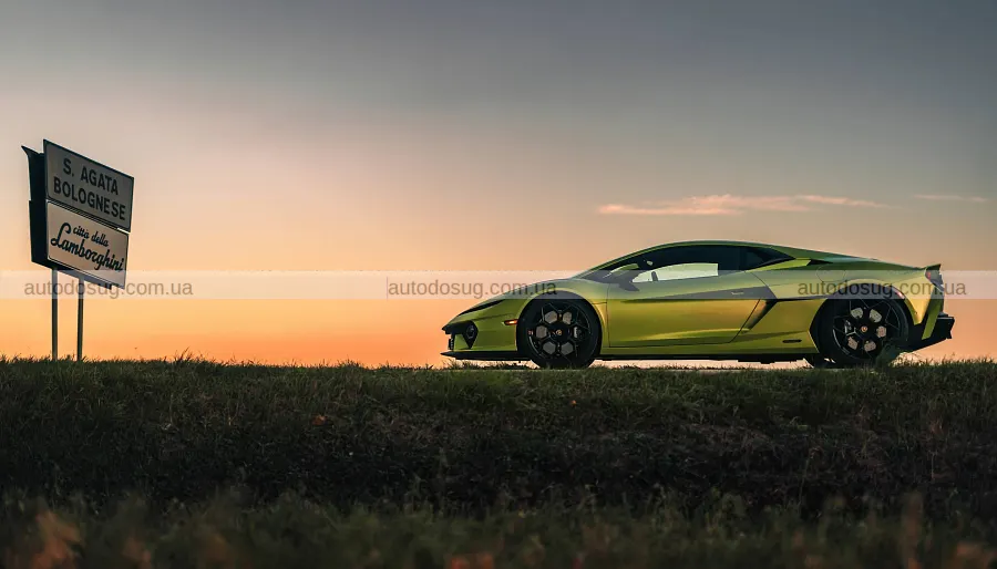 Lamborghini не поспішає повертати механіку