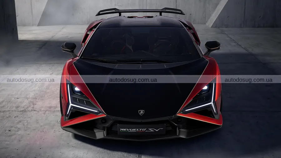 Lamborghini не поспішає повертати механіку
