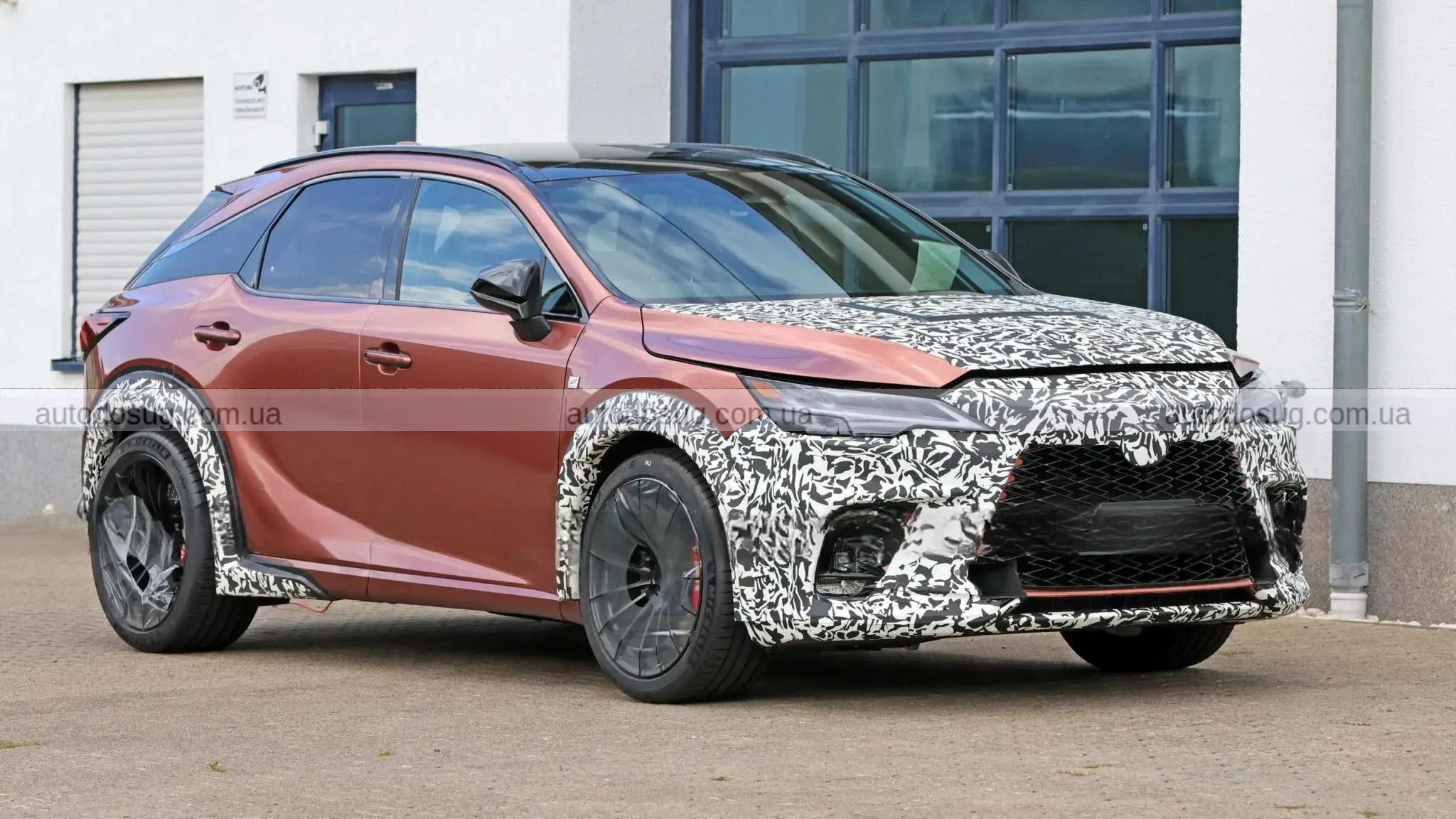 Lexus RX натякнув на версію Morizo RR на 600 к.с.