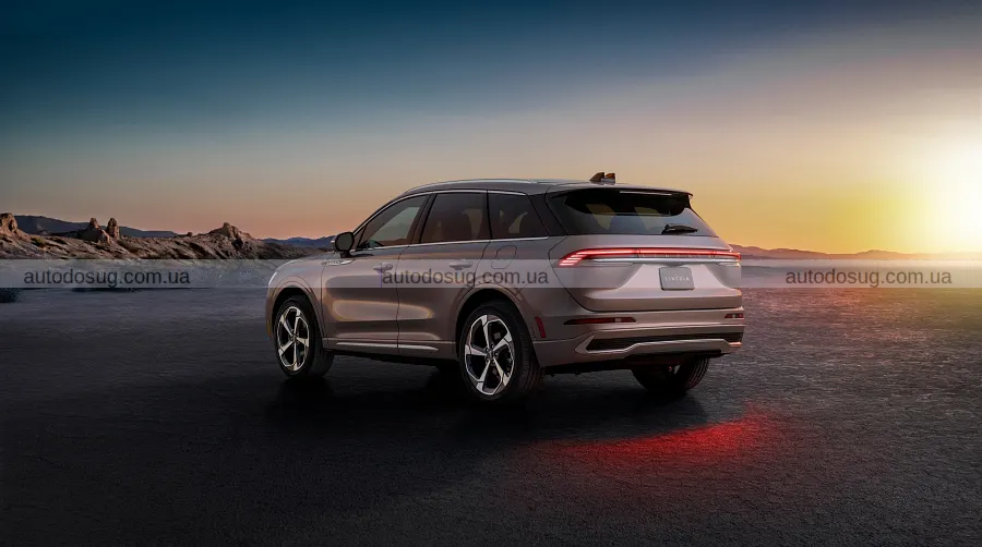 Lincoln Corsair Hybrid оновили, але ціна злетіла