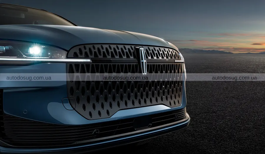 Lincoln Corsair Hybrid оновили, але ціна злетіла