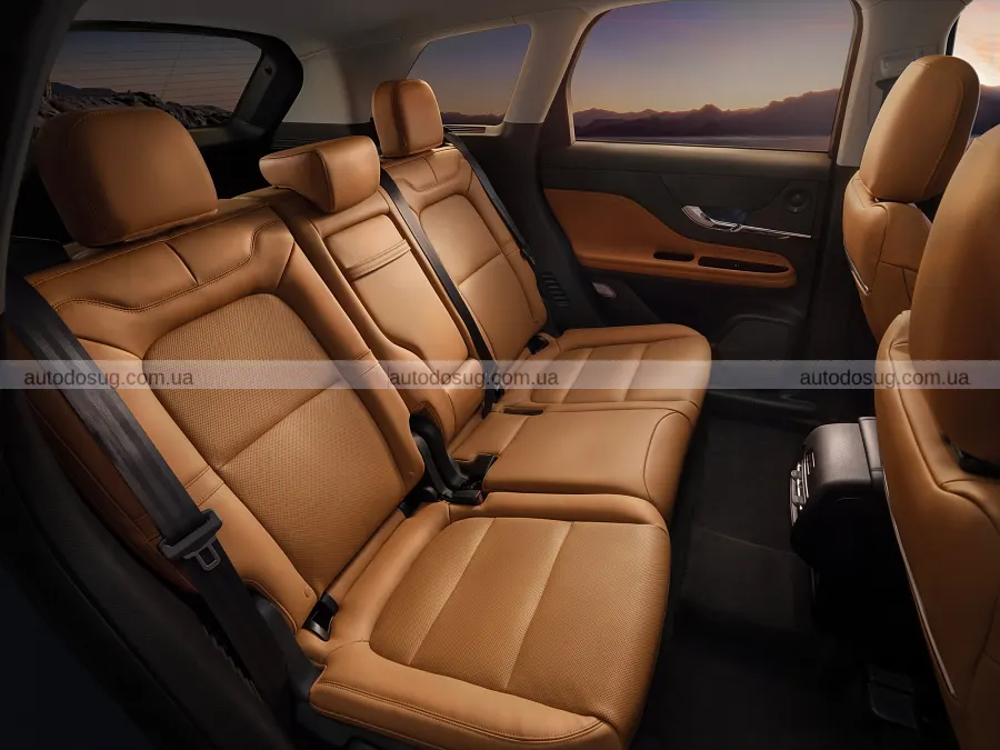 Lincoln Corsair Hybrid оновили, але ціна злетіла