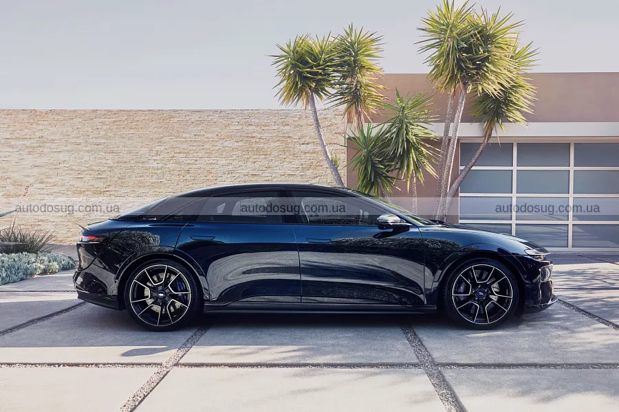 Lucid Air Sapphire переграв Corvette у заїзді