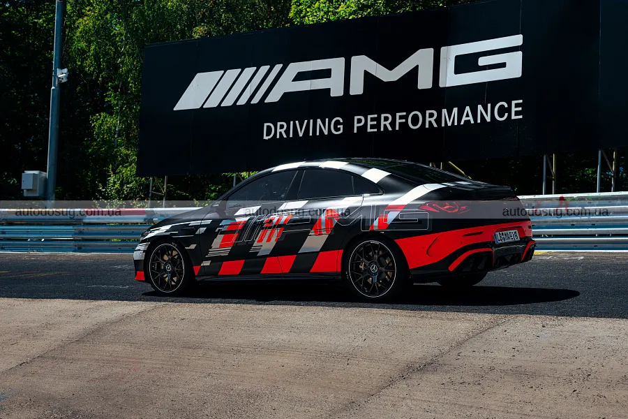 Mercedes-AMG CLA 45 EV взяв рекорд Нюрбургринга