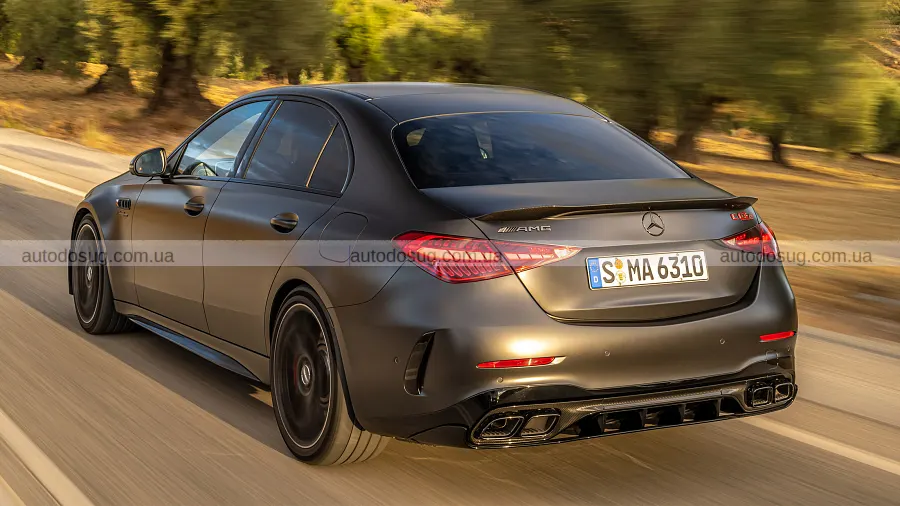 Mercedes не повертає V8 у нинішній C 63
