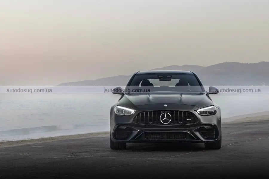 Mercedes не повертає V8 у нинішній C 63