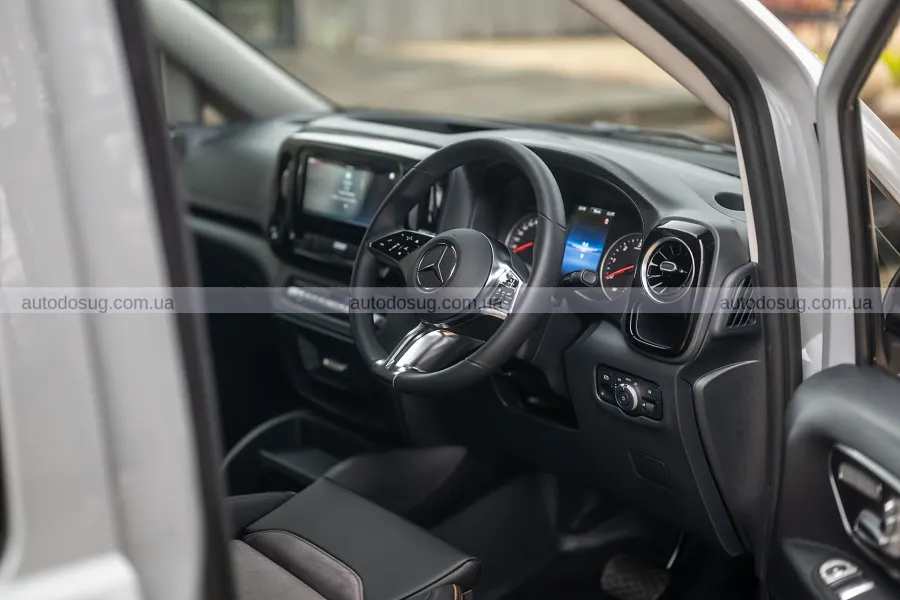 Mercedes зробив Vito схожим на AMG-фургон