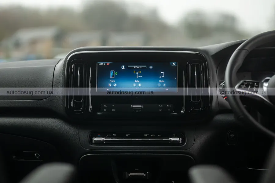 Mercedes зробив Vito схожим на AMG-фургон