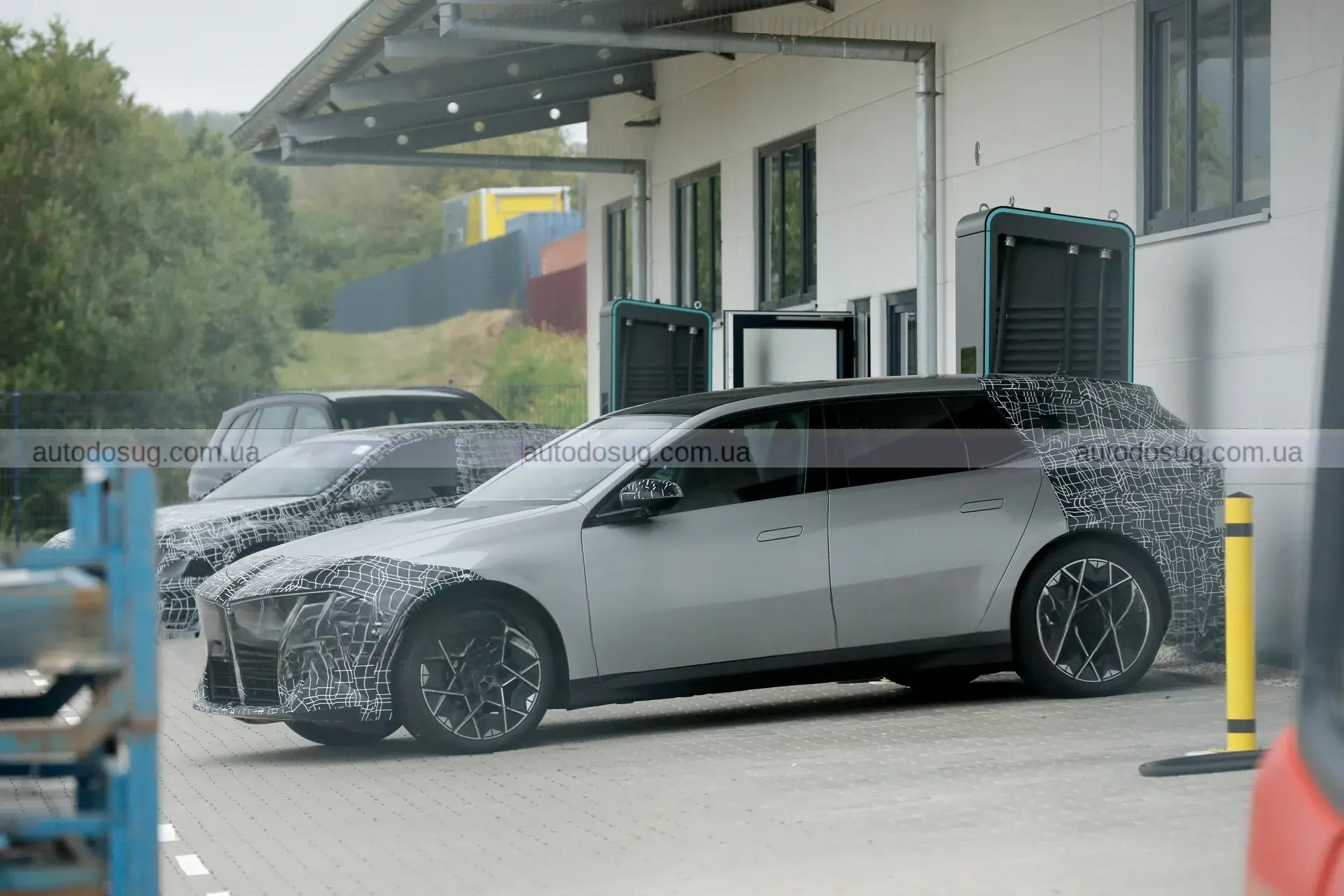 Новий BMW i3 Touring виїхав на тести з запасом 885 км