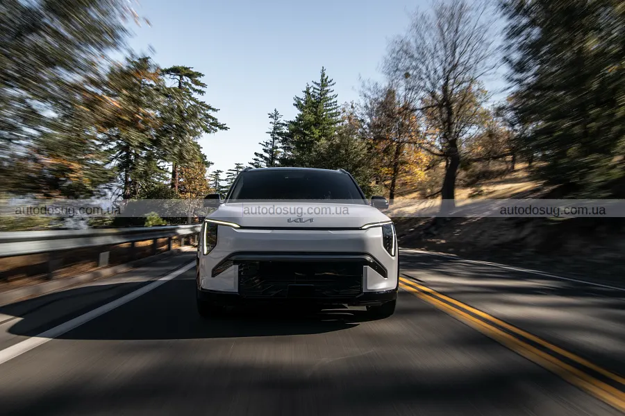 Новий Kia EV3 вийшов у США з ціною до $30 тисяч