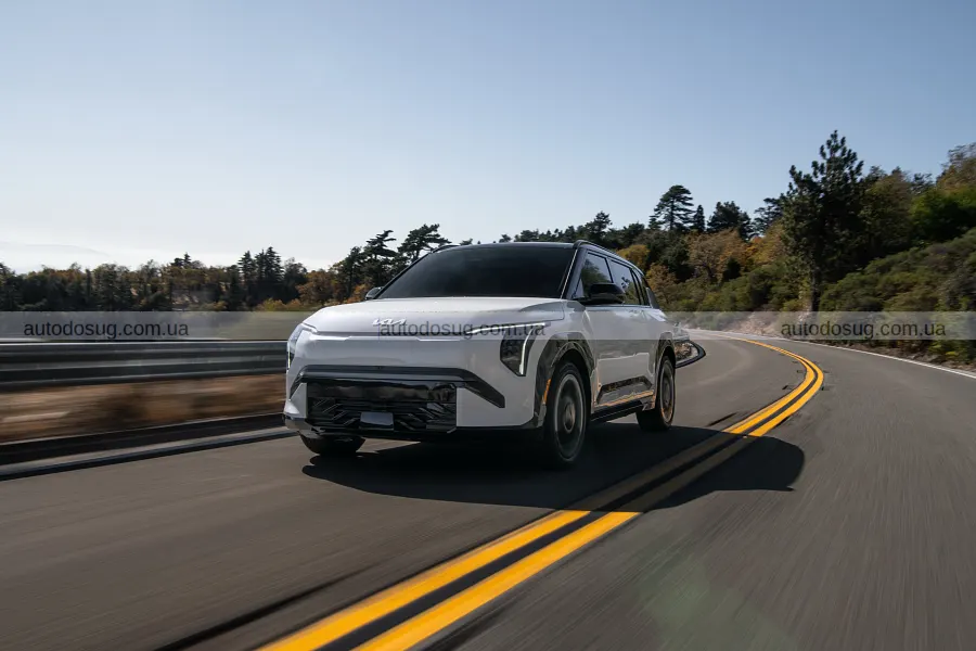 Новий Kia EV3 вийшов у США з ціною до $30 тисяч