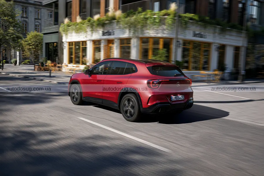 Новий Mercedes GLA підріс і отримав електроверсії