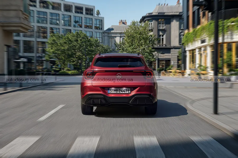 Новий Mercedes GLA підріс і отримав електроверсії