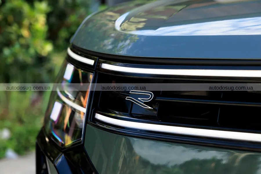 Новий VW Atlas Cross Sport лишився без важеля КПП