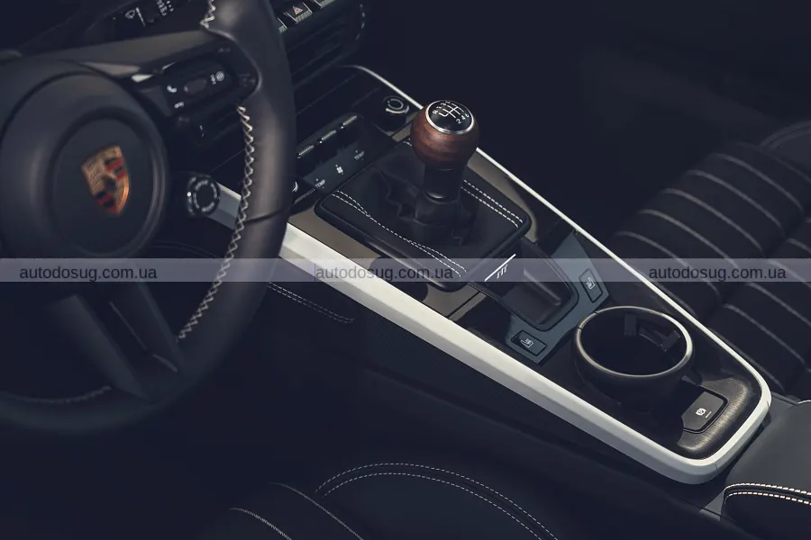 Porsche повернула механіку в 911 Carrera S