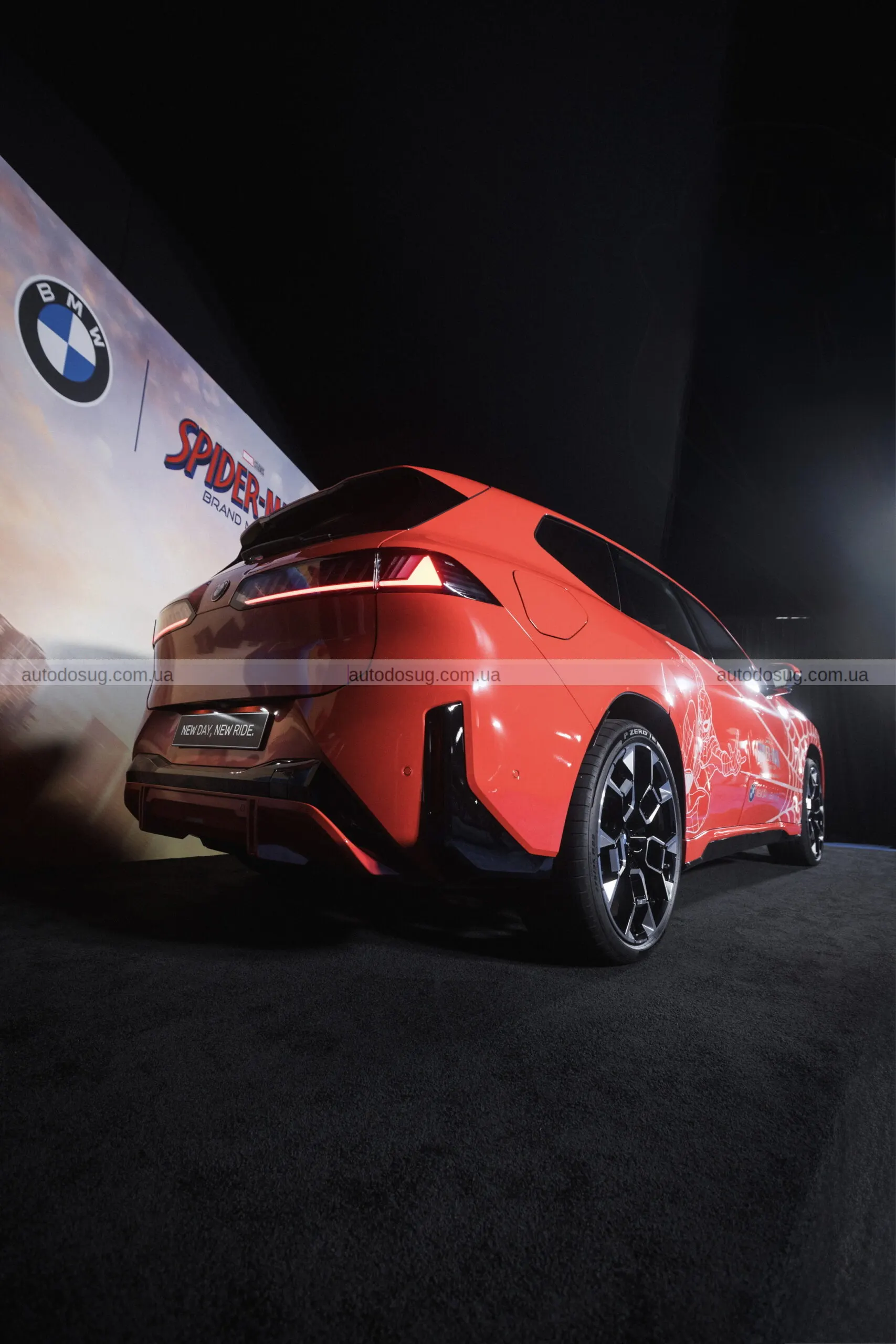 Spider-Man з’явився на екранах BMW і роздратував водіїв
