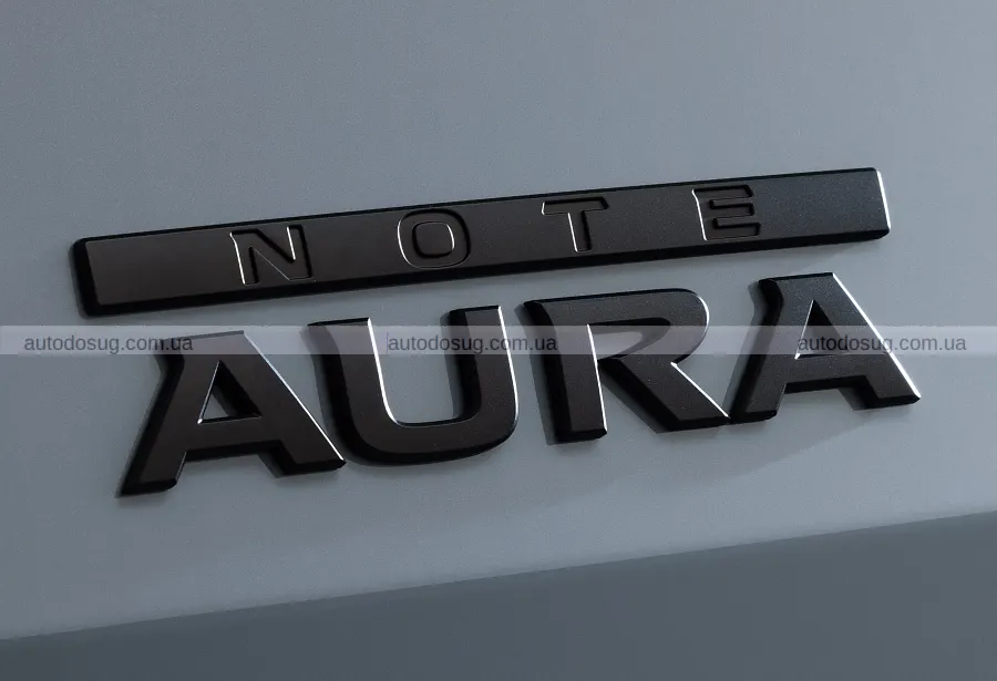 Темні версії освіжили Nissan Note і Note Aura